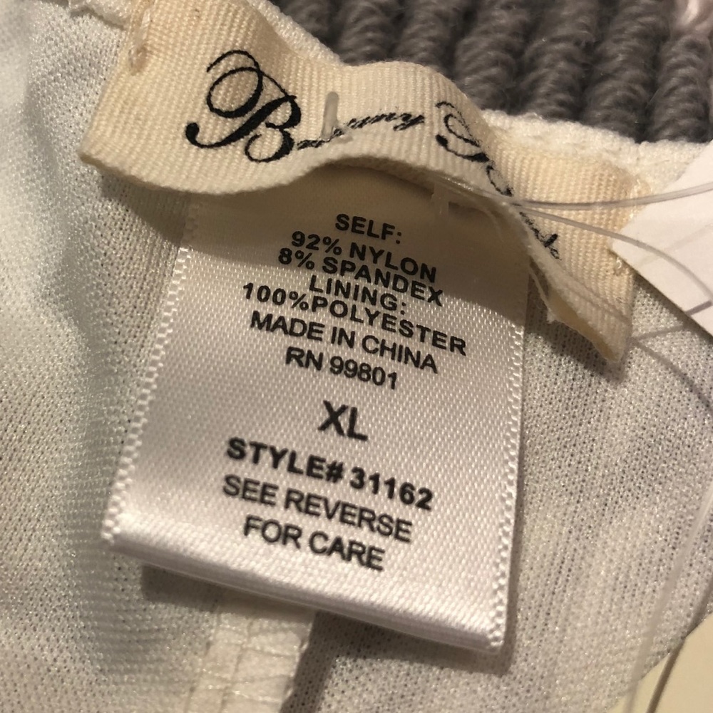 🛍️SALE 2 for $20 Lace Top size XL new with tags - Picture 3 of 12